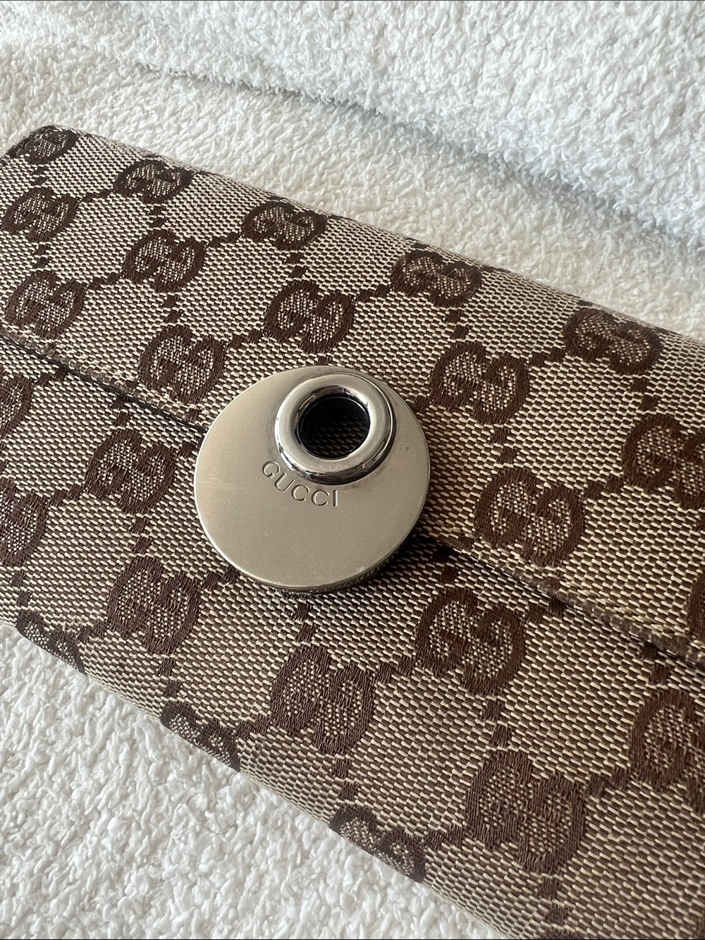 Gucci Beige and Brown GG Canvas Continental Wallet with Signature Snap - Picture 2 of 10